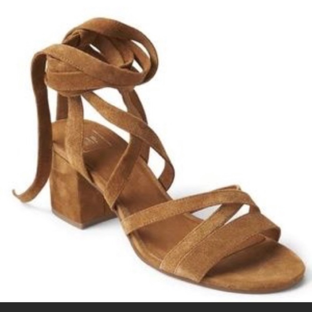 NEW GAP SUEDE LACE-UP SANDALS